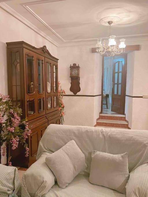 Вилла La Casa De Manolita Баэна Экстерьер фото
